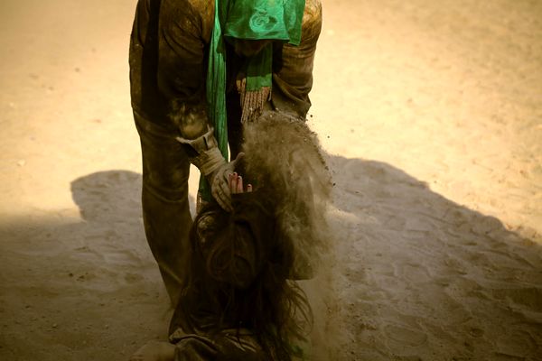 مراسم تعزیه‌خوانی در امامزاده شاه‌کرم اصفهان