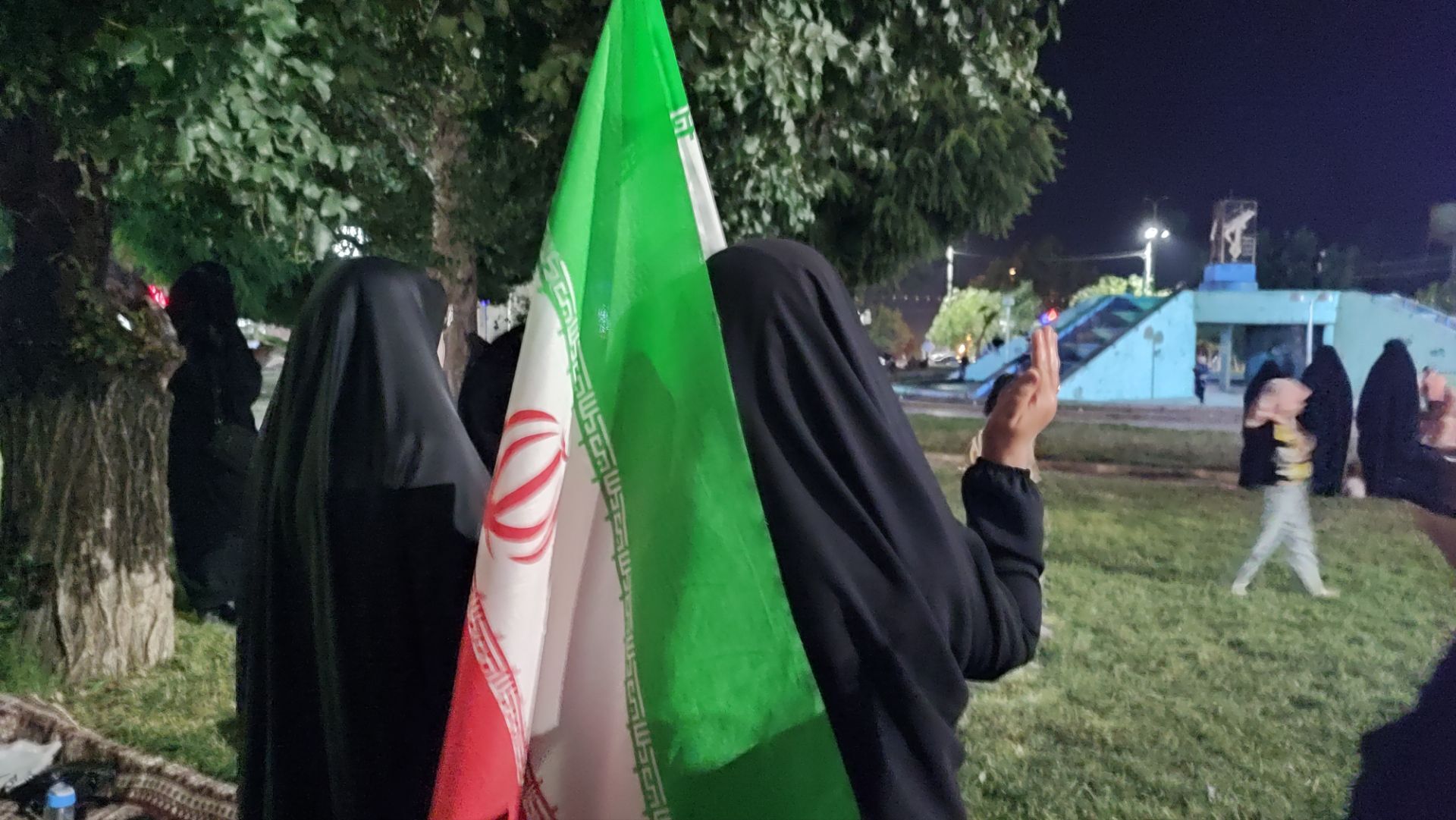 حضور مردم تویسرکان در اجتماعات شبانه 