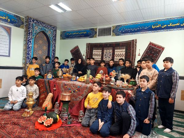 جشن یلدایی در مدرسه شهدای فرهنگی شهرستان شیروان
