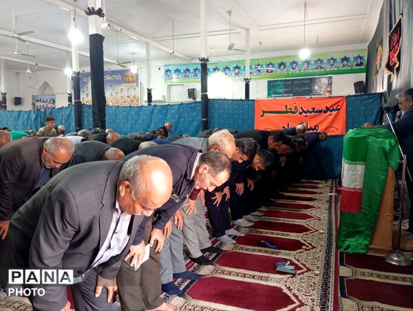 اقامه نماز عید فطر در روستای بلیان کازرون