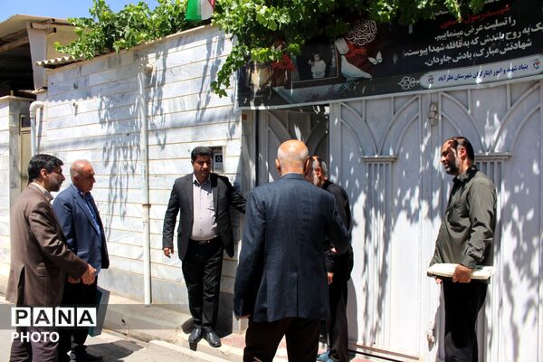 تکریم مقام ایثار فرهنگیان در دیدار با پدر شهید قاسمی