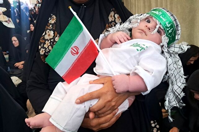 همایش شیرخوارگان حسینی در چهارباغ 