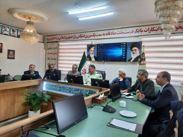 دیدار دانش آموزان پیشتاز با پرسنل نیروی انتظامی نیشابور
