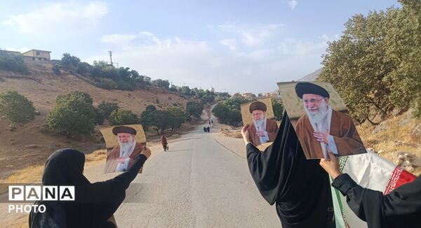 جاماندگان اربعین در میانکوه هم‌قدم شدند