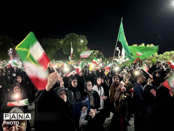 تجمع و راهپیمایی پرشور مردم ساوجبلاغ 
