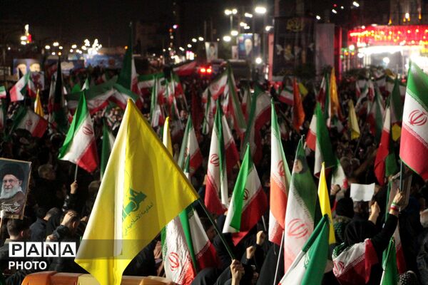 فریادِ تاریخ در تپشِ جمعیت