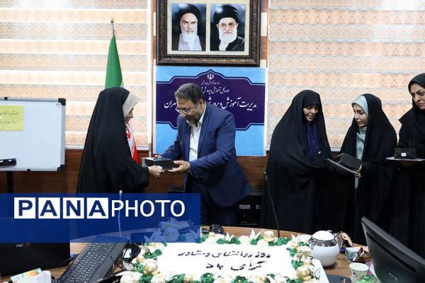 منطقه ۱۴ پیشگام قدردانی از حافظان سلامت روان دانش‌آموزان 