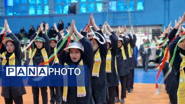  همایش دانش‌آموزی یاوران انقلاب شهرستان ورامین