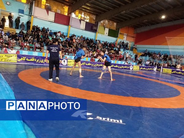 رقابت ۳۵۰ کشتی گیر در تربت جام 