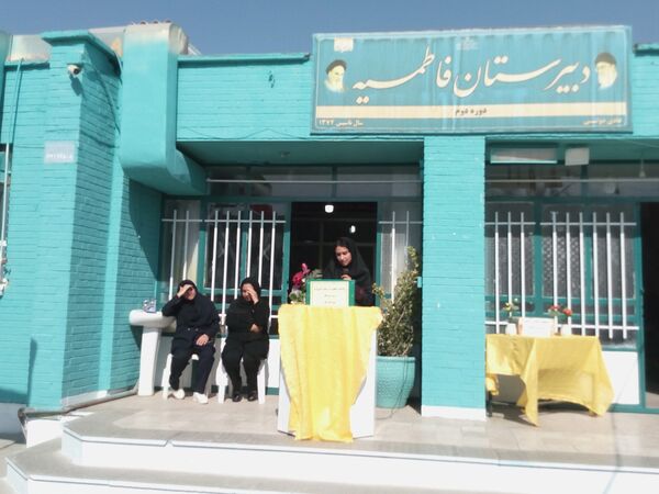 مراسم ولادت حضرت زینب و روز پرستار در دبیرستان فاطمیه
