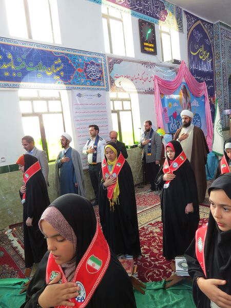 بازدید قائم مقام سازمان دانش‌آموزی از دانش‌آموزان پیشتاز معتکف بام و صفی‌آباد