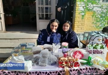 نمایشگاه کارآفرینی دانش‌آموزان دبیرستان حجاب شهرستان ورامین