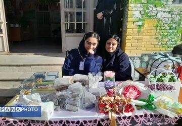 نمایشگاه کارآفرینی دانش‌آموزان دبیرستان حجاب شهرستان ورامین