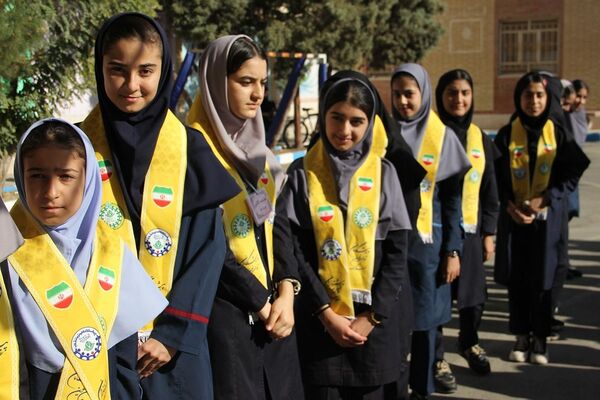 انتخابات  همیار مشاور در مدرسه نشاط بهارستان دو