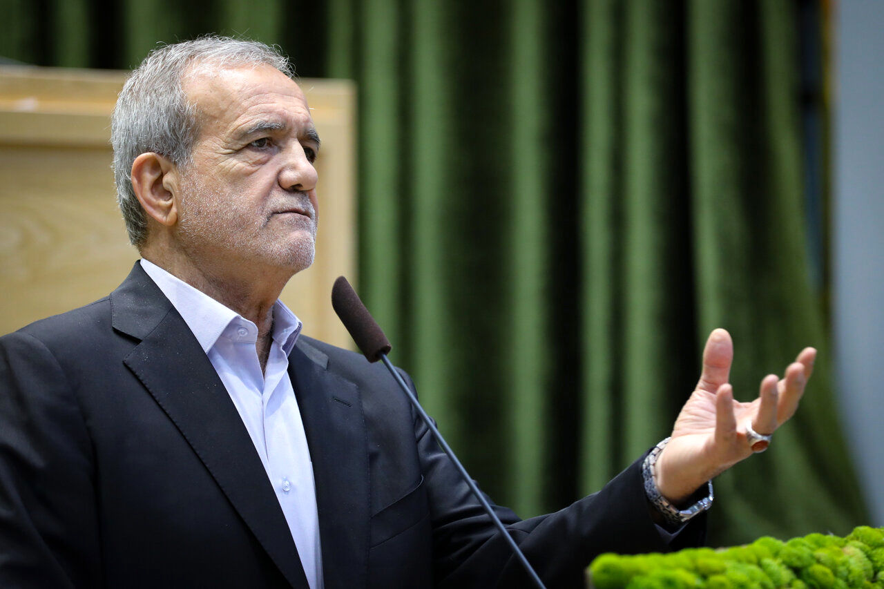 احساس کنم با اقدامی وحدت ملی خدشه‌دار می‌شود، آن کار را انجام نمی‌دهم