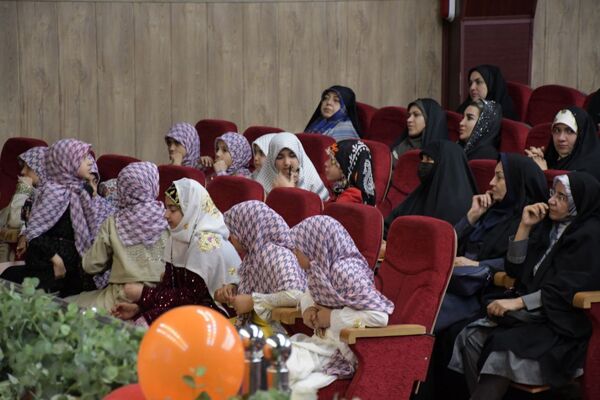 نقش بی‌بدیل مربیان تربیتی در شکوفایی نسل آینده در همایش منطقه ۵ تهران بازخوانی شد
