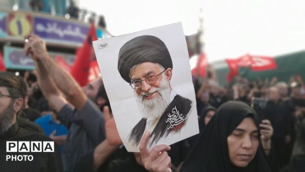حضور باشکوه و پرشورمیلیونی ملت ایران در مراسم وداع با امام شهید