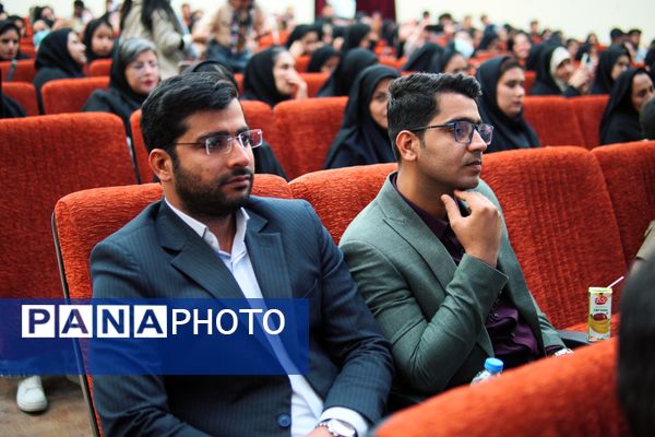 دانشجو؛ پرچم‌دار امید، آگاهی و حرکت به سوی پیشرفت