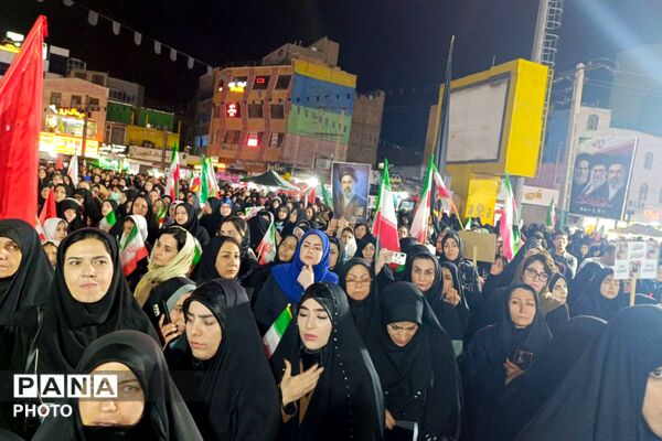 نیمکتی برای رفاقت با شهدا