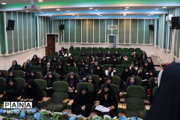 مسابقات قرآن، عترت و نماز دختران در دارالقرآن اسلامشهر