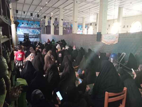 محفل نورانی دعای عرفه در حاجی‌‌‌آباد