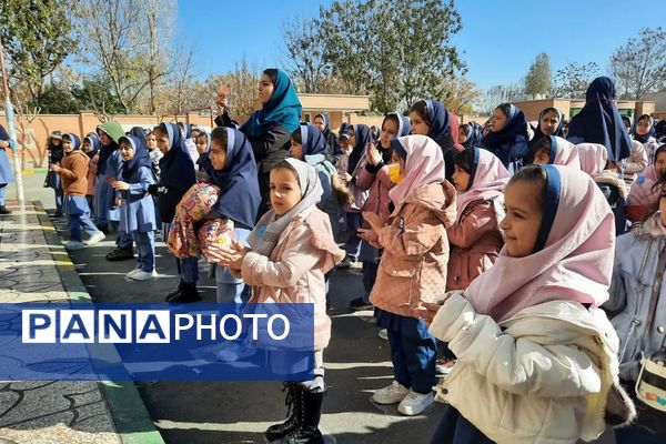 برگزاری مراسم جشن یلدا در مدرسه مهرآیین و مدرسه مریم بهارستان۲