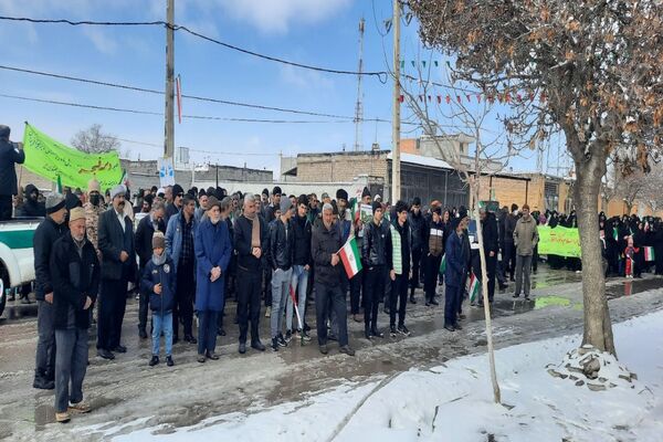 راهپیمایی ۲۲ بهمن در شهر تیتکانلو 