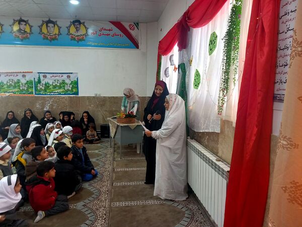 جشن مادر و دختری  در مدرسه تکتم خلیل آباد 