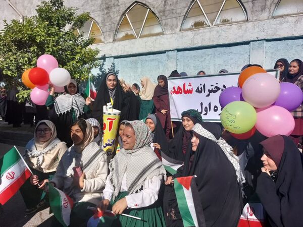 حماسه حضور نوجوانان کردکوی در روز دانش‌آموز