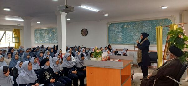 حضور امام جمعه شهرستان نیشابور در دبیرستان نمونه وکیلی استاد شفیعی کدکنی «وکیلی ۱۰»