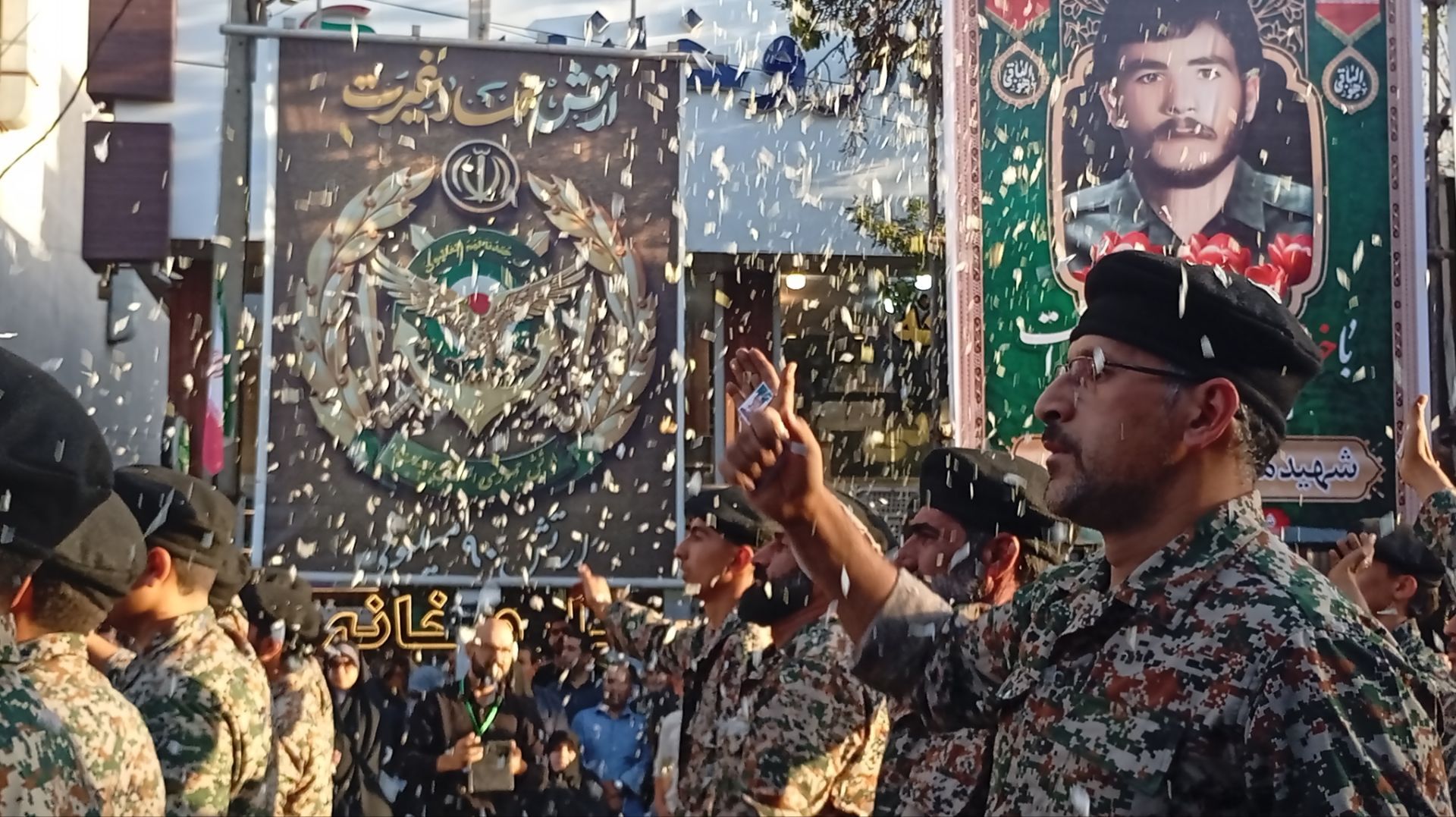 ملایر در قاب رژه جانفداها؛ شکوه ایستادگی در دفاع مقدس