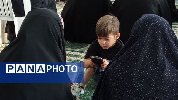 آوای دلنشین دعای عرفه در مساجد شهر بن طنین‌انداز شد