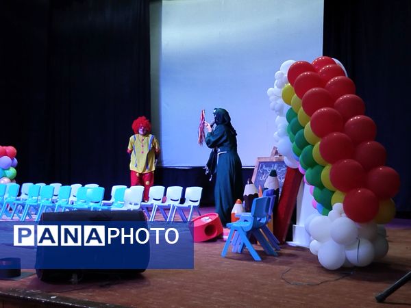 جشن باشکوه فارغ‌ التحصیلی نوگلان رنگین کمان کاشمر