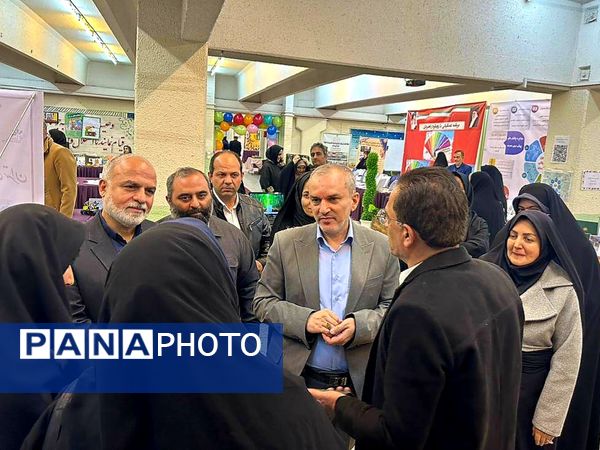 نمایشگاه پژوهشی منطقه ۵؛ عرصه‌ای برای شکوفایی استعدادها
