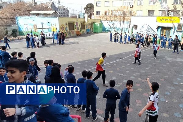 «جام اقتدار» در دبستان پانزده خرداد ناحیه دو شهرری 