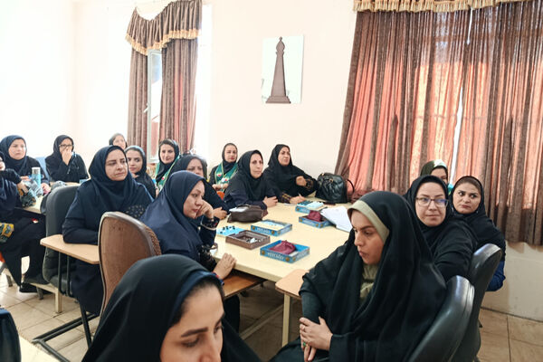 برگزاری کارگاه آموزشی ویژه مربیان پیشتاز ناحیه ۴ شیراز 