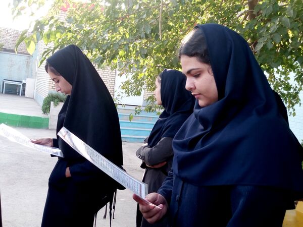 برگزاری مراسم ختم قرآن در دبیرستان دخترانه فاطمیه