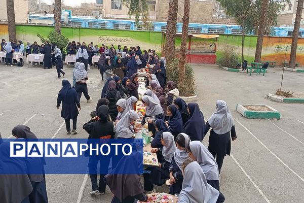 دستان کوچک، ایده‌های بزرگ: بازارچه خلاقیت دانش‌آموزان عترت در جشنواره خوارزمی