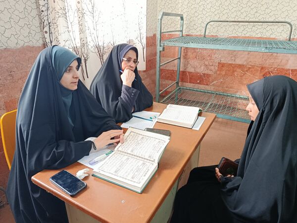 مرحله منطقه‌ای مسابقات قرآن و عترت دانش‌آموزان متوسطه اول و دوم در رضویه