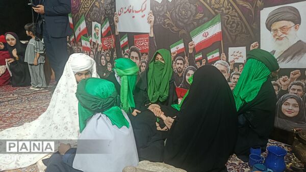 تجمع شبانه میدان شهرداری قم با حال و هوای عزاداری فاطمیه(س)