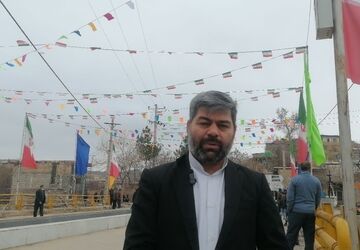 امروز مردم با حضور خود در راهپیمایی 22 بهمن مشت کوبنده ای بر دهان دشمنان زدند