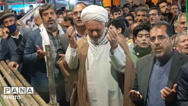 مدیرکل آموزش و پرورش استان مهمان ویژه‌ راهپیمایی شبانه دانش‌آموزان اسدآباد