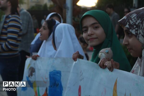 دانش‌آموزان همدانی در سومین رویداد «۱۶۸» یاد شهدای دانش‌آموز میناب را گرامی داشتند
