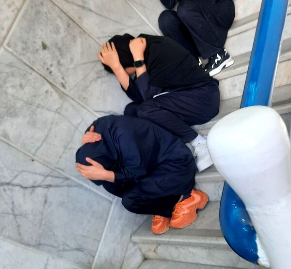 آمادگی در برابر بحران؛ مانور زلزله در دبیرستان نمونه محمودیه