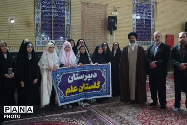 نسل نو در آینه ایمان؛ حضور دل‌نشین نوجوانان نماز جمعه بهارستان