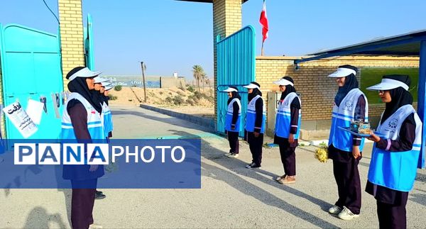 وقتی مدرسه صحنه انقلاب شد؛ زنگی که با سرود و افتخار نواخته شد