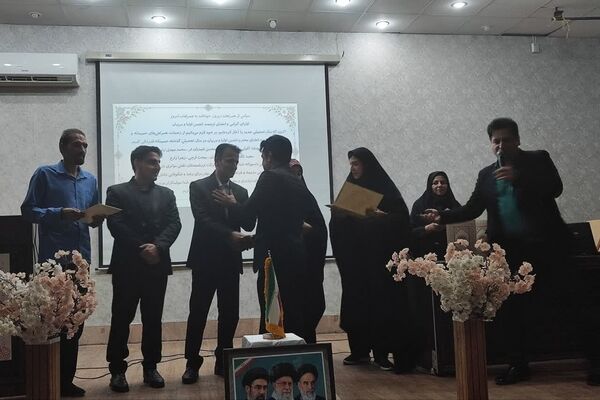انتخابات انجمن اولیا و مربیان دبیرستان شاهد ۱۶