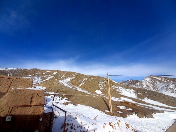 بارش برف زمستانی در روستا بتو 