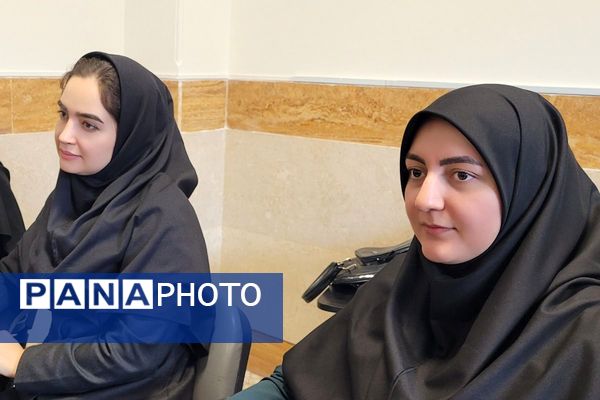 جلسه شورای معلمان دبیرستان نمونه دولتی ولایت