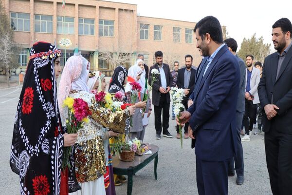 آیین روز درختکاری در هنرستان کشاورزی شهید باهنر پاکدشت 
